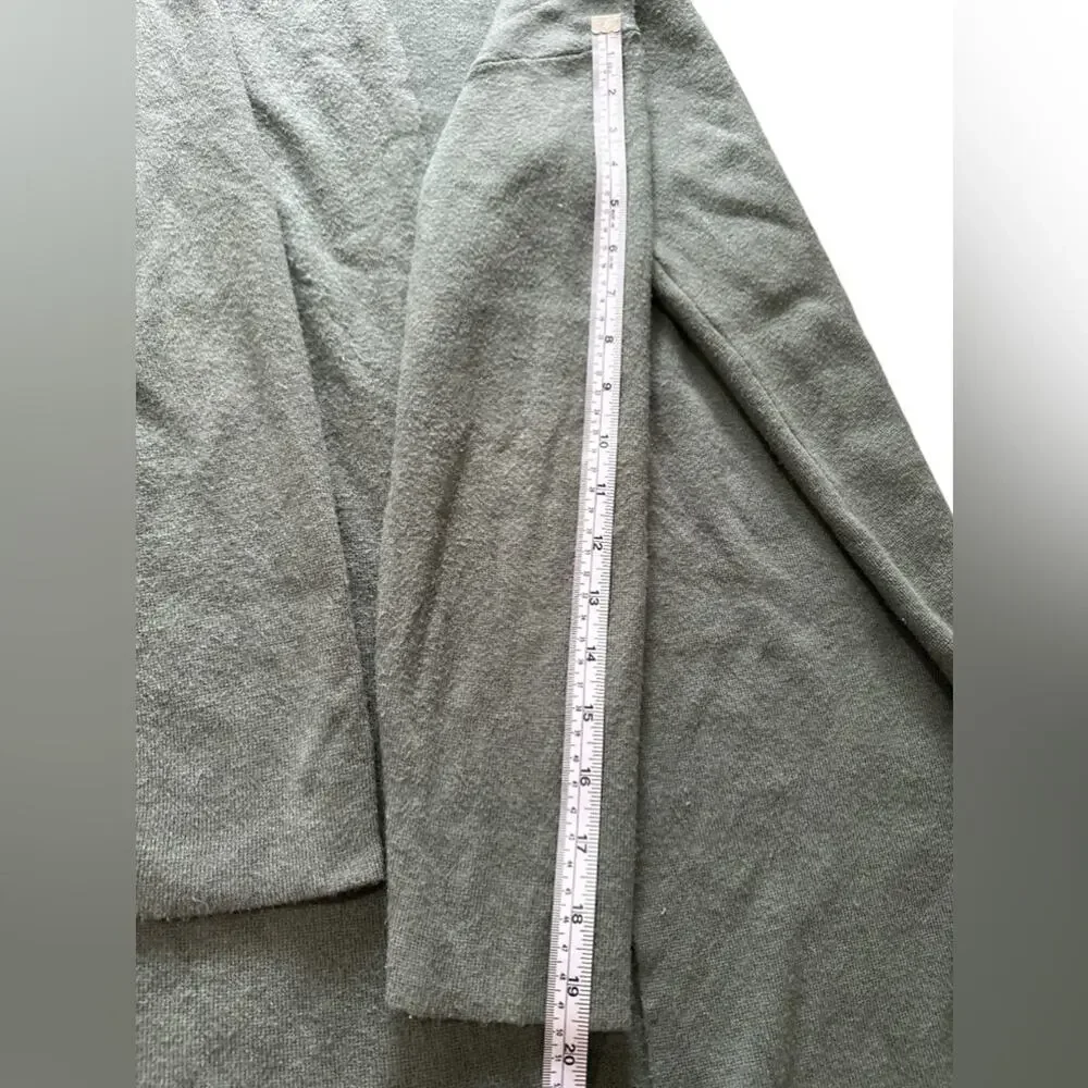 Express Cardigan Sweater Womens Large Green Open Front Long Sleeve Size M